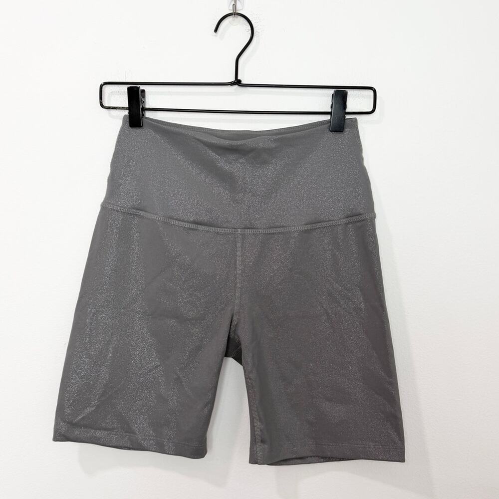 Beyond Yoga Twinkle High Waisted Biker Shorts Gray Sparkle Size Medium